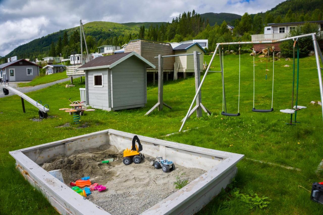 Smordal Hytteutleie Og Camping Otel Nordfjordeid Dış mekan fotoğraf